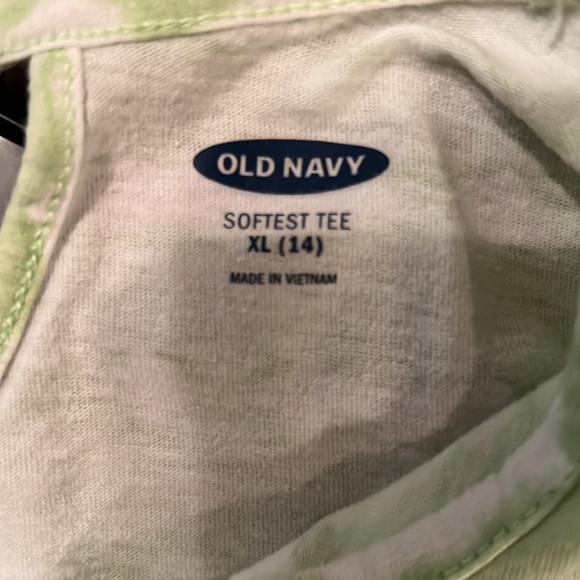 Old Navy Softest Tee Shirt in Tie-Dye Green - Picture 7 of 9